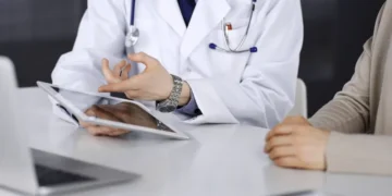 Chorobowe od pierwszego dnia z ZUS? Rzecznik MŚP pyta, co z obiecaną zmianą