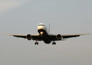 Linia lotnicza wypłaci Polakom odszkodowania. Łącznie ponad 8,2 mln zł