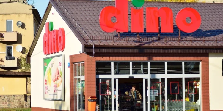 Piętrzą się problemy polskiej sieci sklepów. Nagła rezygnacja członka zarządu