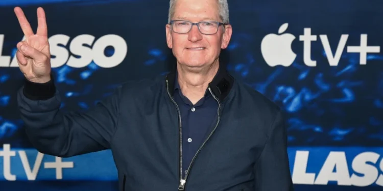 Duże zmiany w Apple. Tim Cook rezygnuje ze stanowiska dyrektora