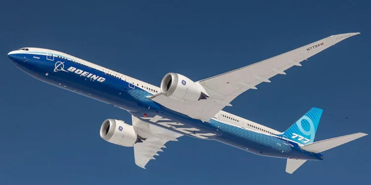 Boeing 777X wreszcie nadlatuje. Gigantyczny samolot ma zmienić podróże na długich trasach