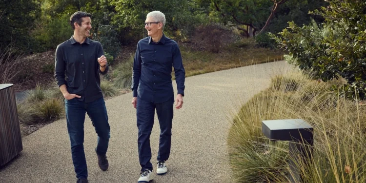Tim Cook przestanie być szefem Apple'a. Wybrali następnego technologicznego papieża