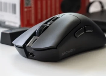 Włożyli topowy sensor do myszki za 299 zł. Genesis Zircon 880 Pro wkurzy wiele firm – test