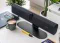 Jabra PanaCast U30 zaleje biura. W końcu video bar, który nie kosztuje kroci – test