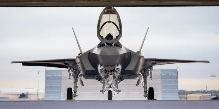 Polski Husarz wzbił się w powietrze. Odliczamy dni do historycznego lądowania