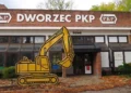 Wybudowali dworzec w latach 90., teraz go zburzą. Co za paskudna moda