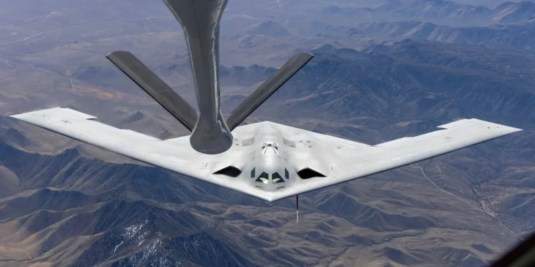 Niewidzialna bestia odsłania tajemnice. Takich zdjęć B-21 jeszcze nie widzieliśmy