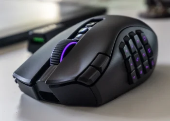 Moja ukochana mysz do MMO. Razer Naga V3 Pro ma w nosie trendy – test