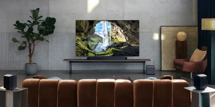 Samsung daje rabaty na zestawy RTV. Smart TV z soundbarem prawie 2000 zł taniej