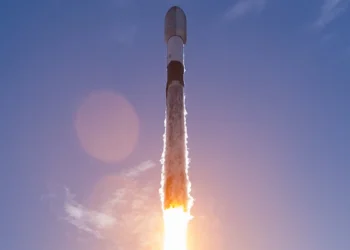 SpaceX zgubiło rakietę. Gigantyczny kosmiczny śmieć uderzy w Księżyc