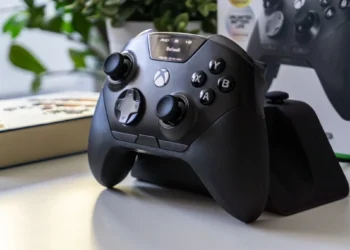 SteelSeries Aeon Pro to przełom – recenzja. W końcu pad z szybką zmianą PC/Xbox