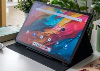 Hybryda tabletu i e-czytnika. TCL NXTPAPER 14 ma unikalny ekran oraz przyjemną cenę – test