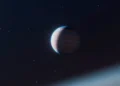 Kosmiczny smog skrywał całą planetę. Odkryto ją w słynnym układzie gwiezdnym