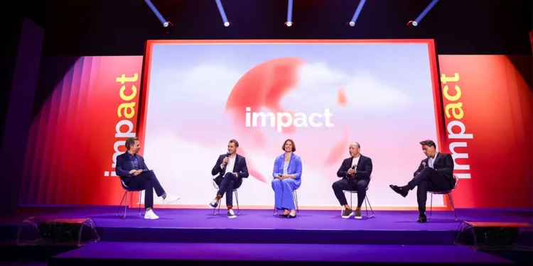 Algorytm został sprzedawcą. Jak AI zmienia relację klient-rynek?