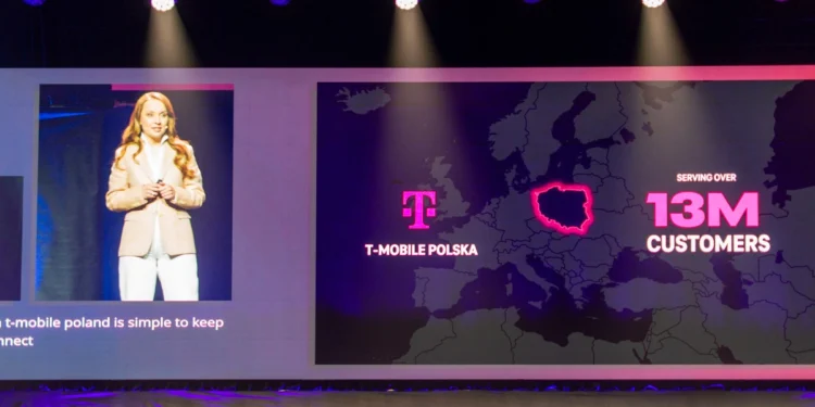 T-Mobile Polska słucha każdej rozmowy z klientem. I nie, to nie jest powód do paniki