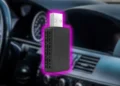 Kabel w aucie to koszmar. Kupiłem tani dzyndzel, który zmienia wszystko