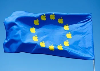 Wiceprezes Apple'a: przez Unię Europa dostaje gorszego iPhone'a