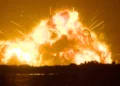 Rakieta New Glenn skończyła jako kula ognia. „Widok jak przy wybuchu bomby atomowej”