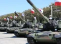 18 nowych K2 już w Polsce. Będą naprawiać 1500-konne potwory na miejscu