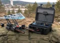Latający router dla dronów. Operator może się ukryć za wzgórzem