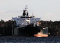 Europa ruszyła za flotą cieni. Moskwa grozi odwetem