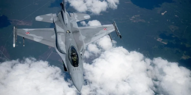 Rosyjski samolot 40 km od Kołobrzegu. F-16 natychmiast ruszyły