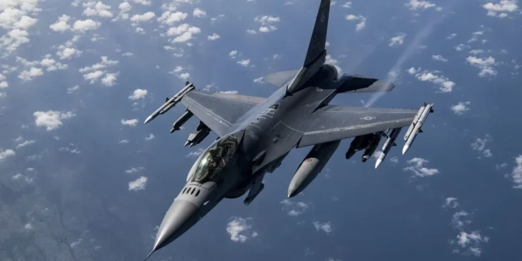 Tajwan czekał na nie ćwierć wieku. Pierwsze nowe F-16 już wylądowały