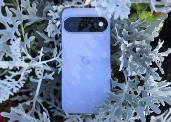 Pixel 11 zachwycił mnie w trzech kwestiach. Byłam o krok od porzucenia Samsunga