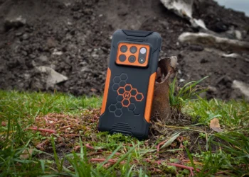 Telefon do zadań specjalnych. HAMMER CONSTRUCTION 3 THERMAL 5G widzi niewidzialne