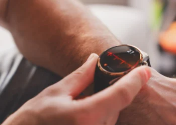 Smartwatch, który pasuje do każdej stylizacji? Mówisz niemożliwe, a ja mówię HUAWEI WATCH 6 Pro