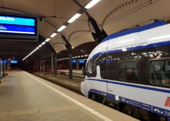 Wchodzisz do pociągu, a tam… działające WiFi. Idzie ratunek