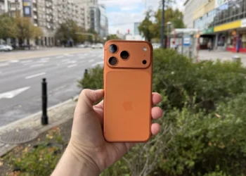 Nowy iPhone z większą baterią? Ile można czekać