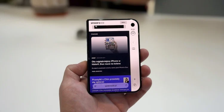 W końcu sprawdziłem iPhone'a Duo. Apple zapomniał o mnie i 4 mln Polaków