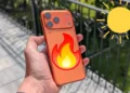 Wyszedłem na upał i telefon zaczął się zacinać. Oto, co dzieje się pod maską