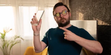 iPhone z marzeń Apple w końcu powstaje. I tak nie poszli na całość