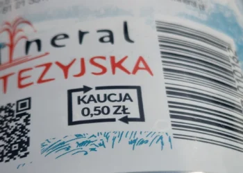 Policja ograła system kaucyjny. A ty stój przy butelkomacie, Polaku