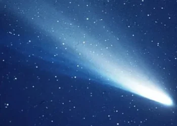 Na niebie pojawi się rój meteorów Eta Akwarydów. To resztki komety Halleya