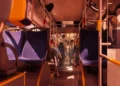 Kto i kiedy włącza klimatyzację w autobusach? W Polsce zasady są absurdalne