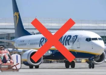 Koniec tanich wakacji w Grecji. Ryanair tnie loty na potęgę