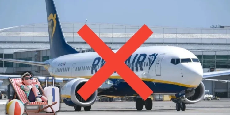 Koniec tanich wakacji w Grecji. Ryanair tnie loty na potęgę
