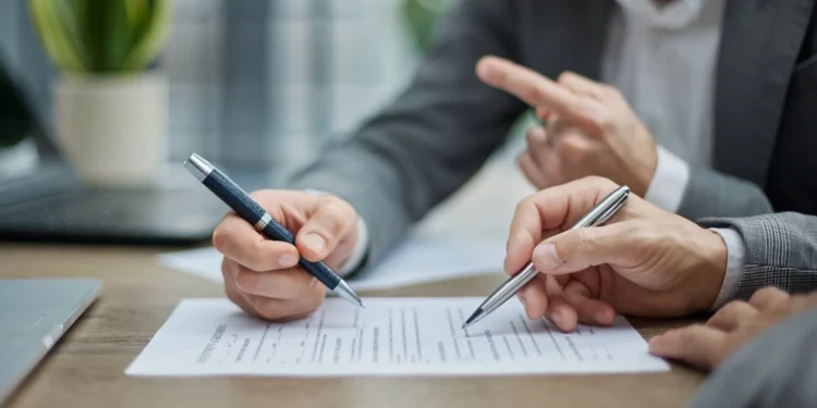 Konsolidacja zobowiązań. Jak uporządkować finanse osobiste i zamienić kilka rat w jedną?