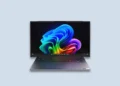 Laptop z płynną formą. Lenovo pokazuje „łabędzia” rosnącego w oczach