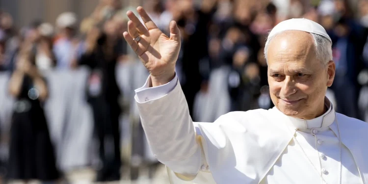 Papież tłumaczy świat lepiej niż ekonomiści. Przeczytałem encyklikę Leona XIV i tobie też polecam