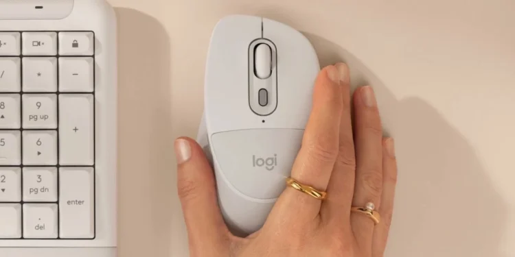 Logitech wymyślił myszkę z poduszką. Cudo, wygodniej się nie da