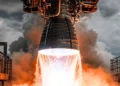 Chiński silnik ryczał przez 1000 sekund. SpaceX ma problem