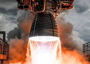 Chiński silnik ryczał przez 1000 sekund. SpaceX ma problem