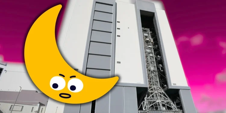 Olbrzymia konstrukcja wraca do bazy. Muszą naprawić uszkodzenia