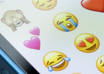 „Ona ma ajfona” hitem sieci. Świetny opis wojny Androida i iPhone'a