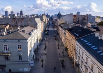 Najpierw oddał bloki lobbystom, teraz w panice się wycofuje. Rząd łata skandaliczną ustawę