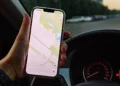 GPS wyprowadza ludzi w pole. Tracą, bo klienci nie mogą do nich dojechać